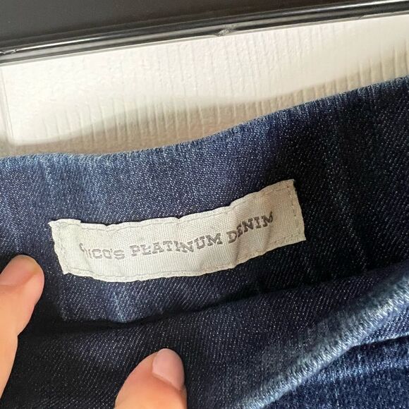 Chicos Platinum Denim Womens Jeans Size 1 - Picture 3 of 3